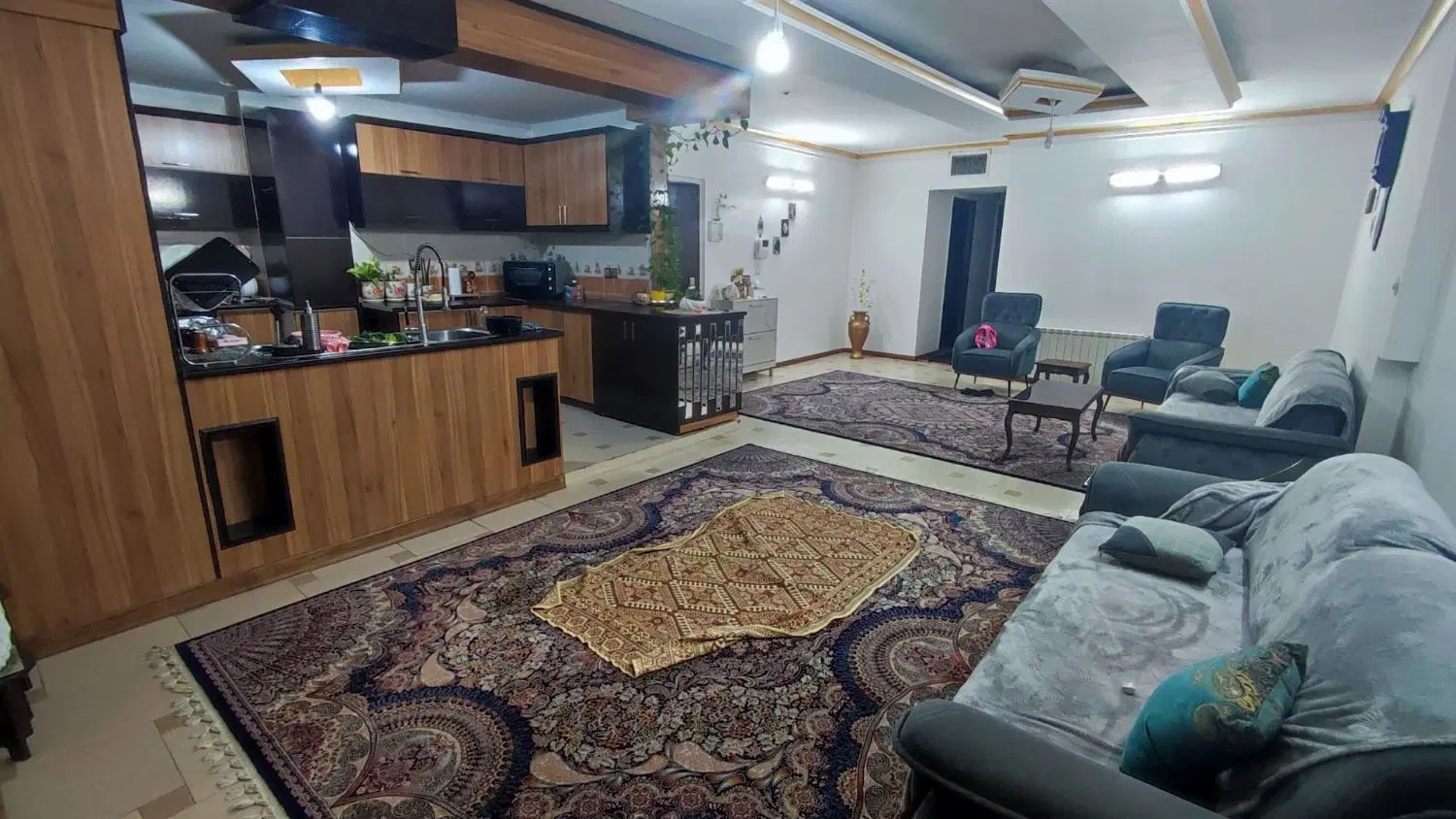 رهن آپارتمان ۱۲۰متری غرق نور