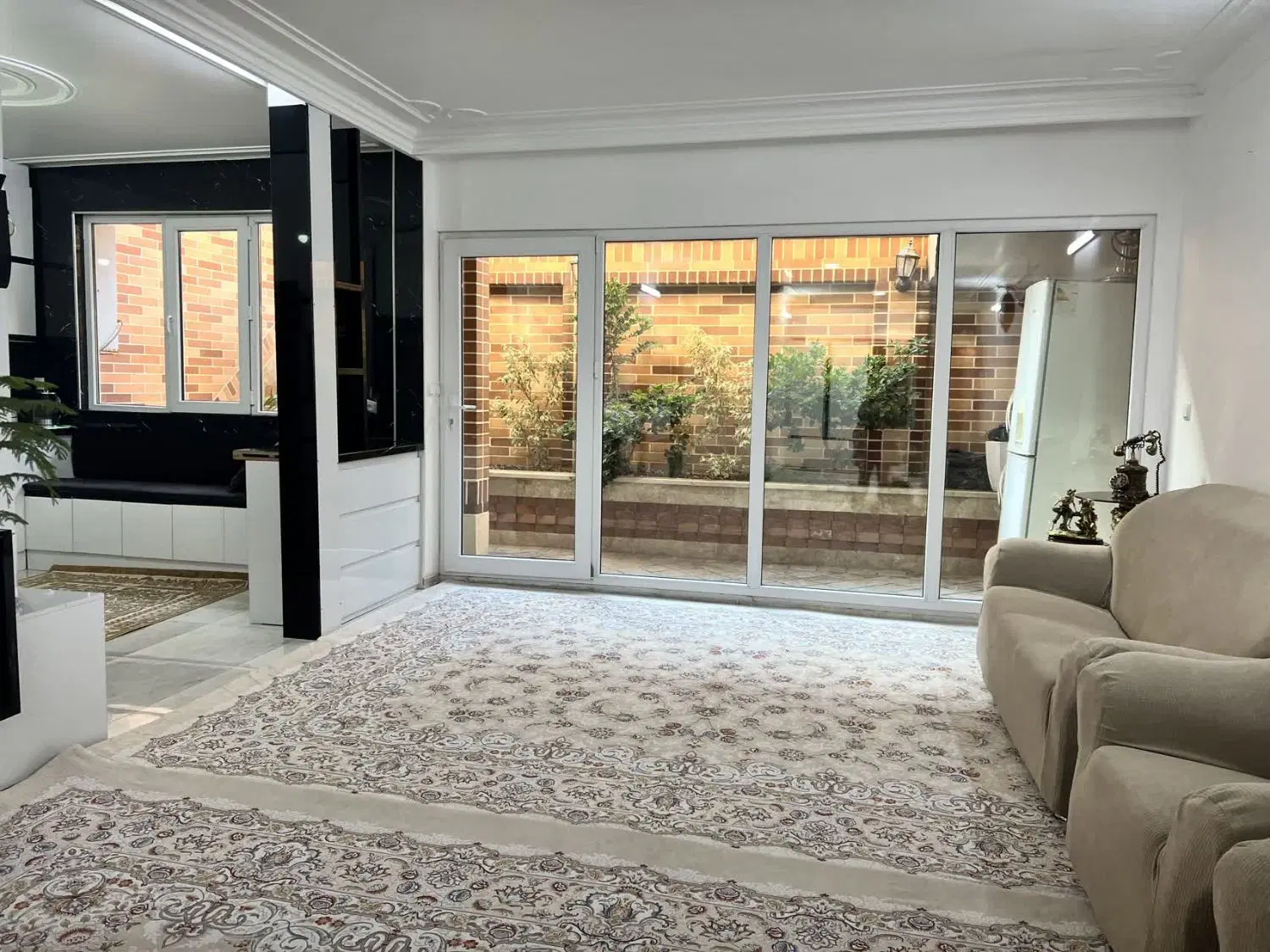 خانه ویلایی و مغازه