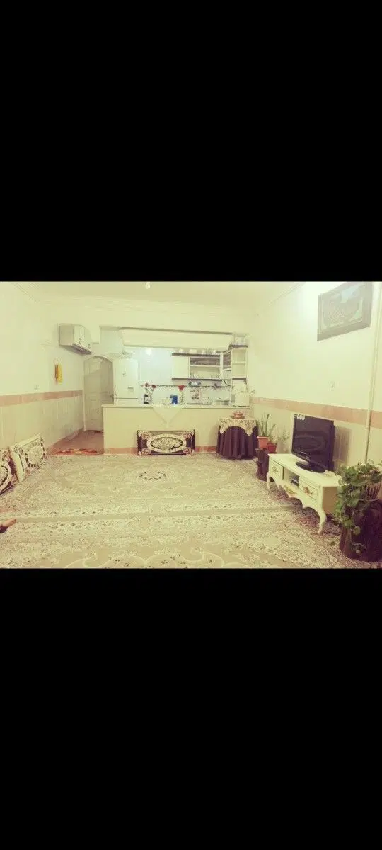 خانه صدمتری واقع در ذوقی