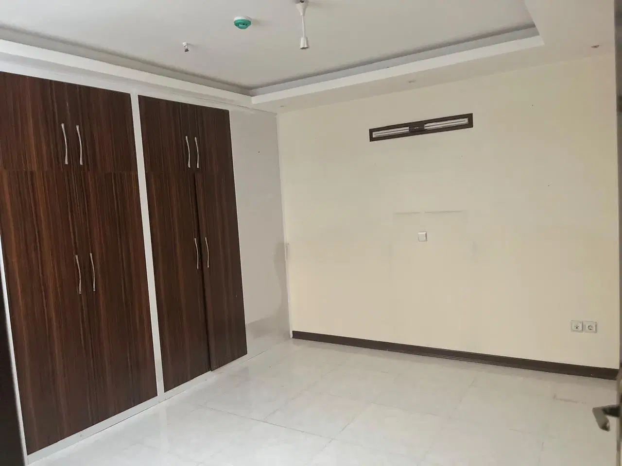 فروش اپارتمان سه خوابه