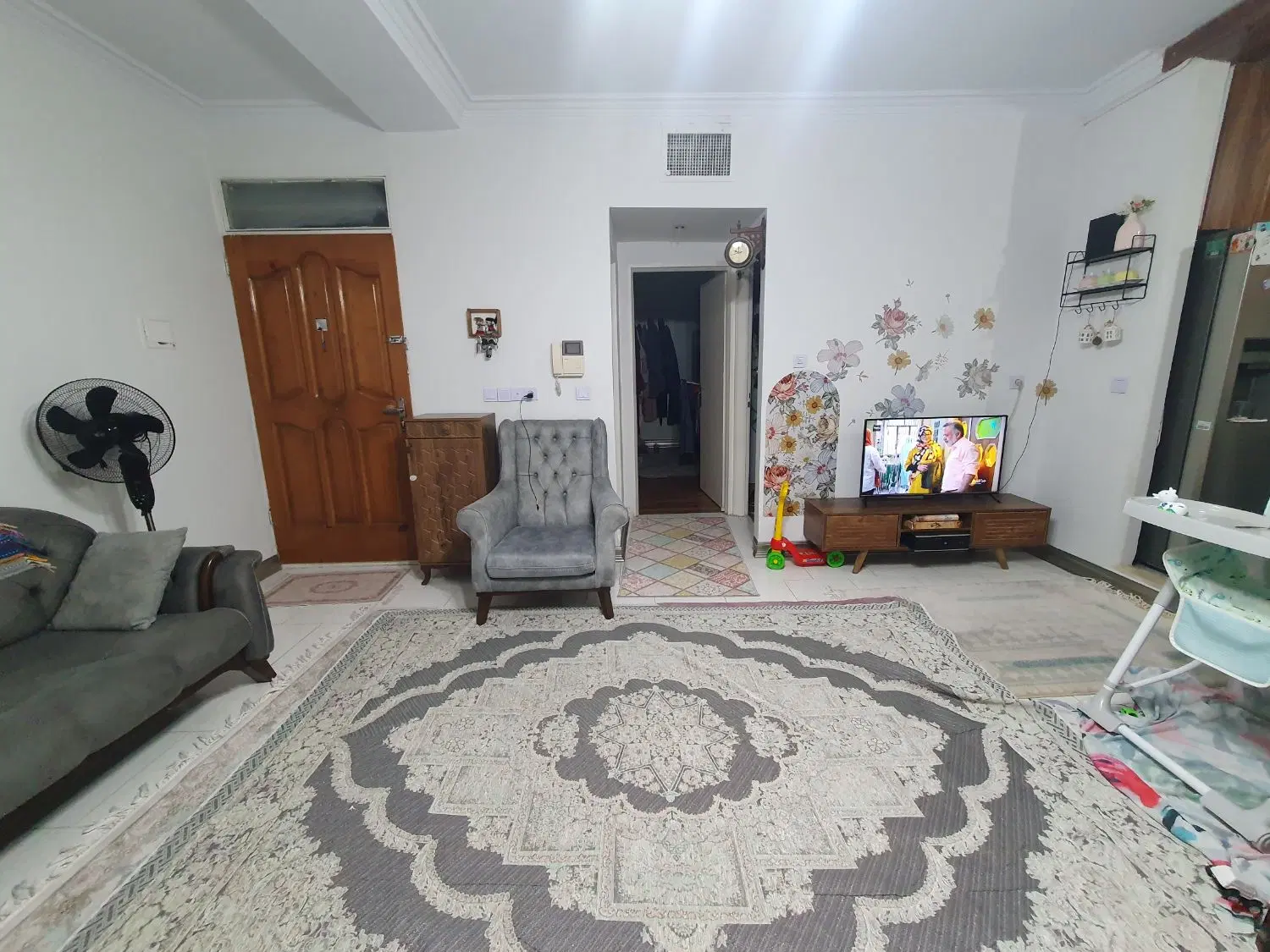 هفت تیر * بسیار خوش نقشه * پذیرایی و آشپزخانه بزرگ