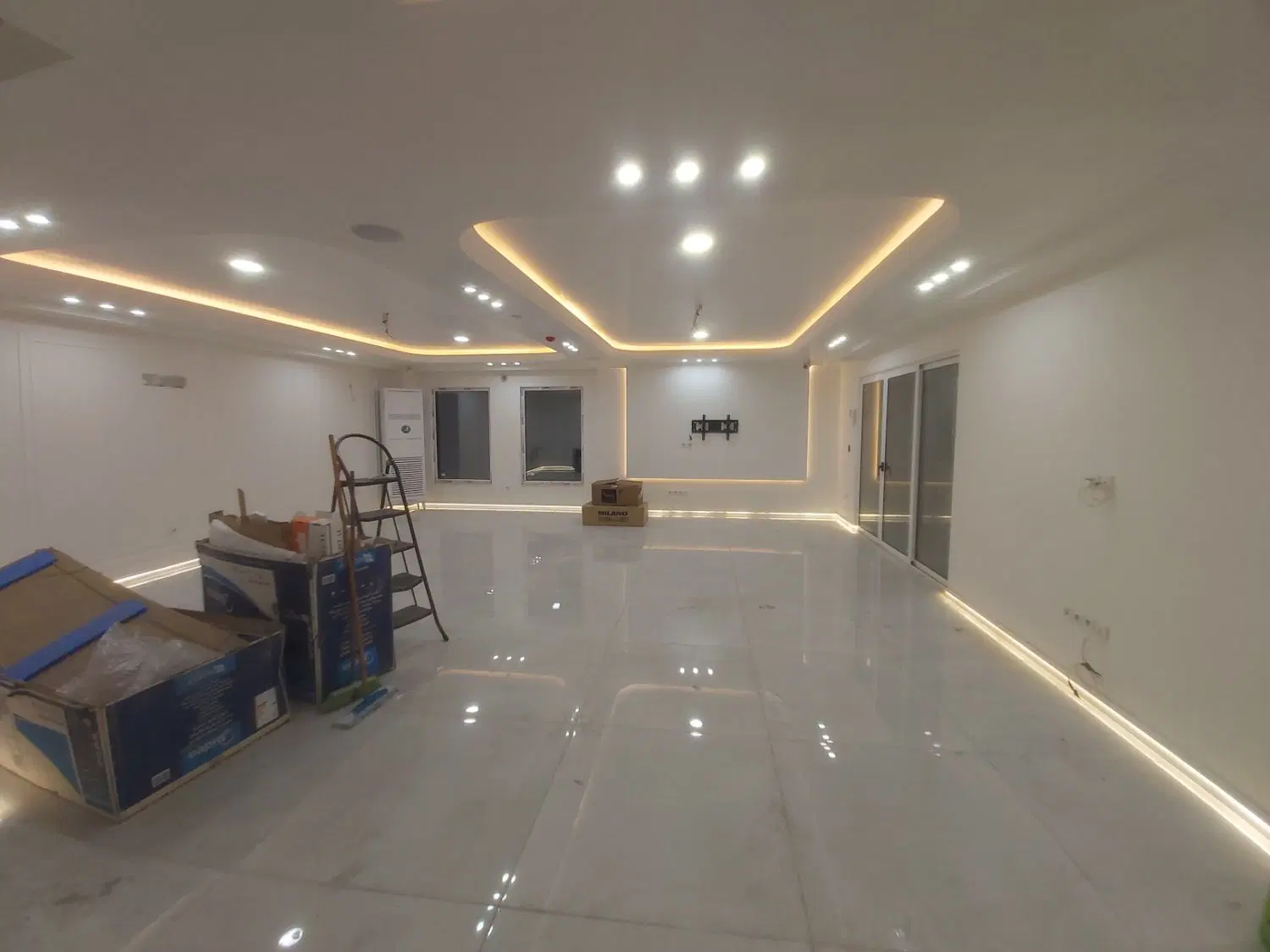 واحد لاکچری ۲۰۰ متری