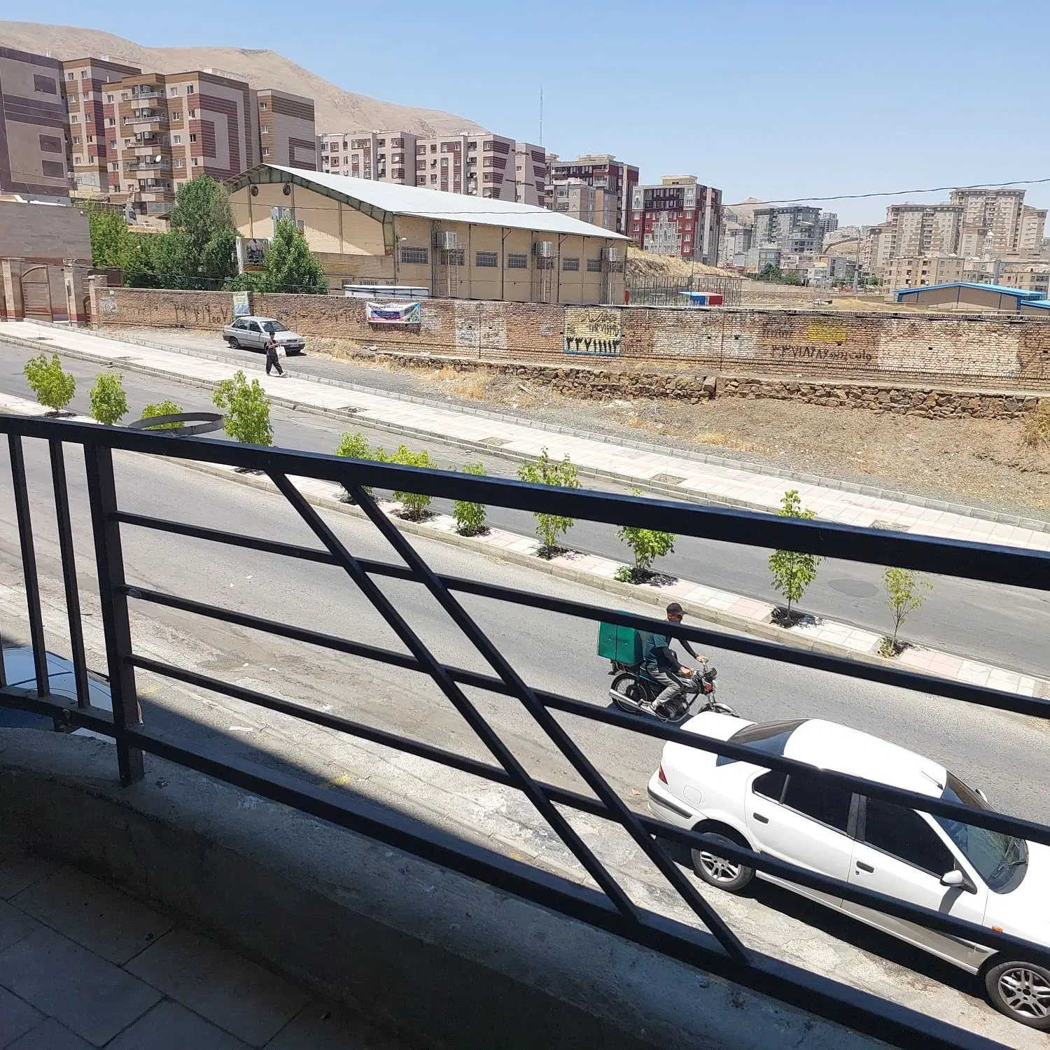 ۸۵ متری دو خوابه بدون دید مشرف مسکن مهر