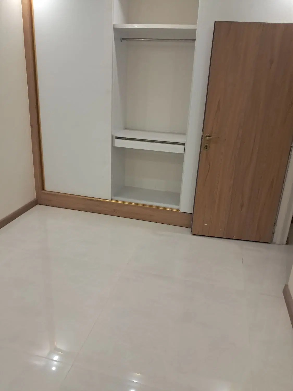 150متر سه خوابه بهترین لوکیشن منطقه