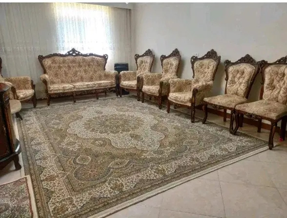 60متر دو خواب  سالن پرده خور خیابان استخر