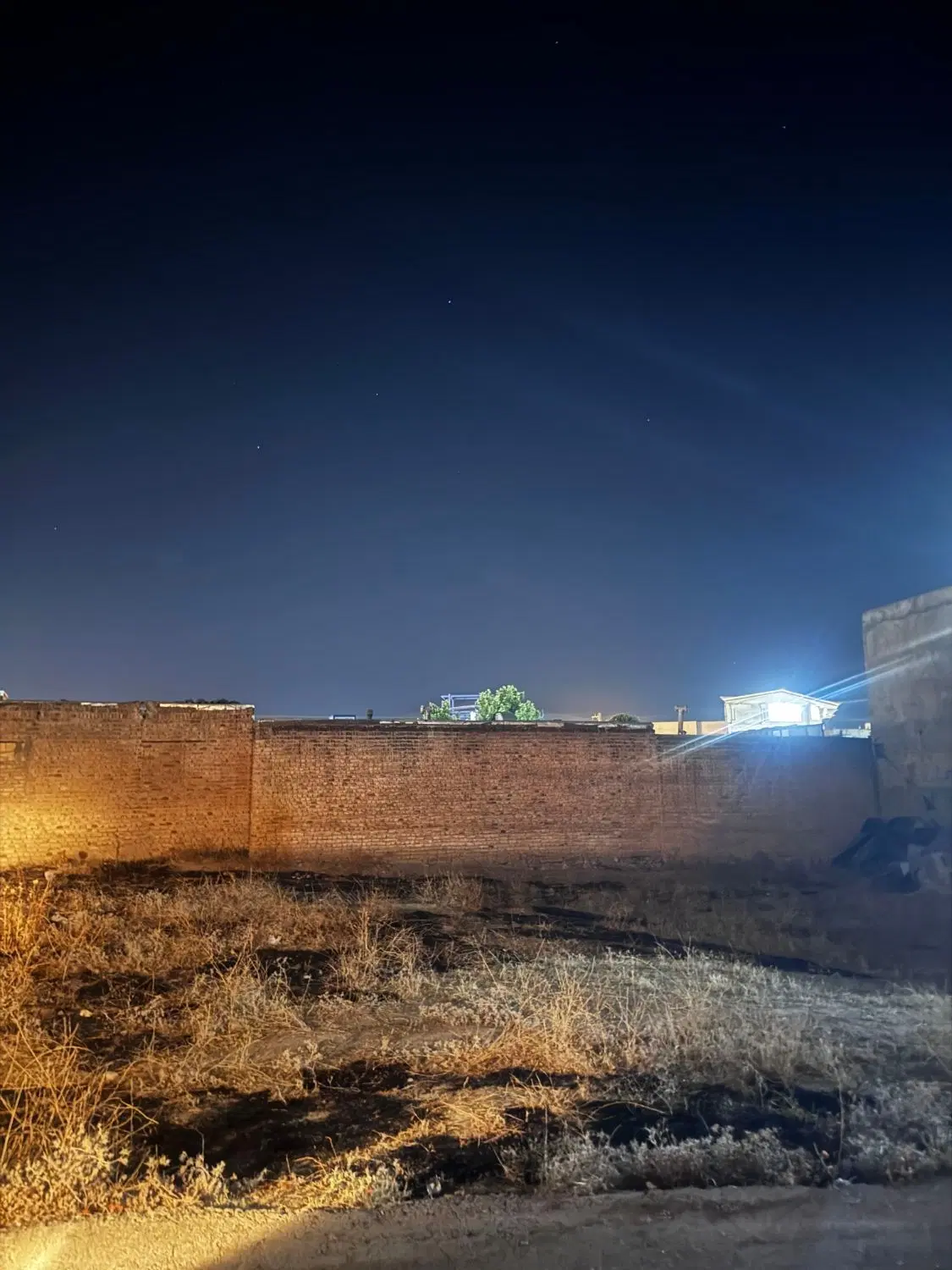 زمین مسکونی۱۴۲ متر معاوضه