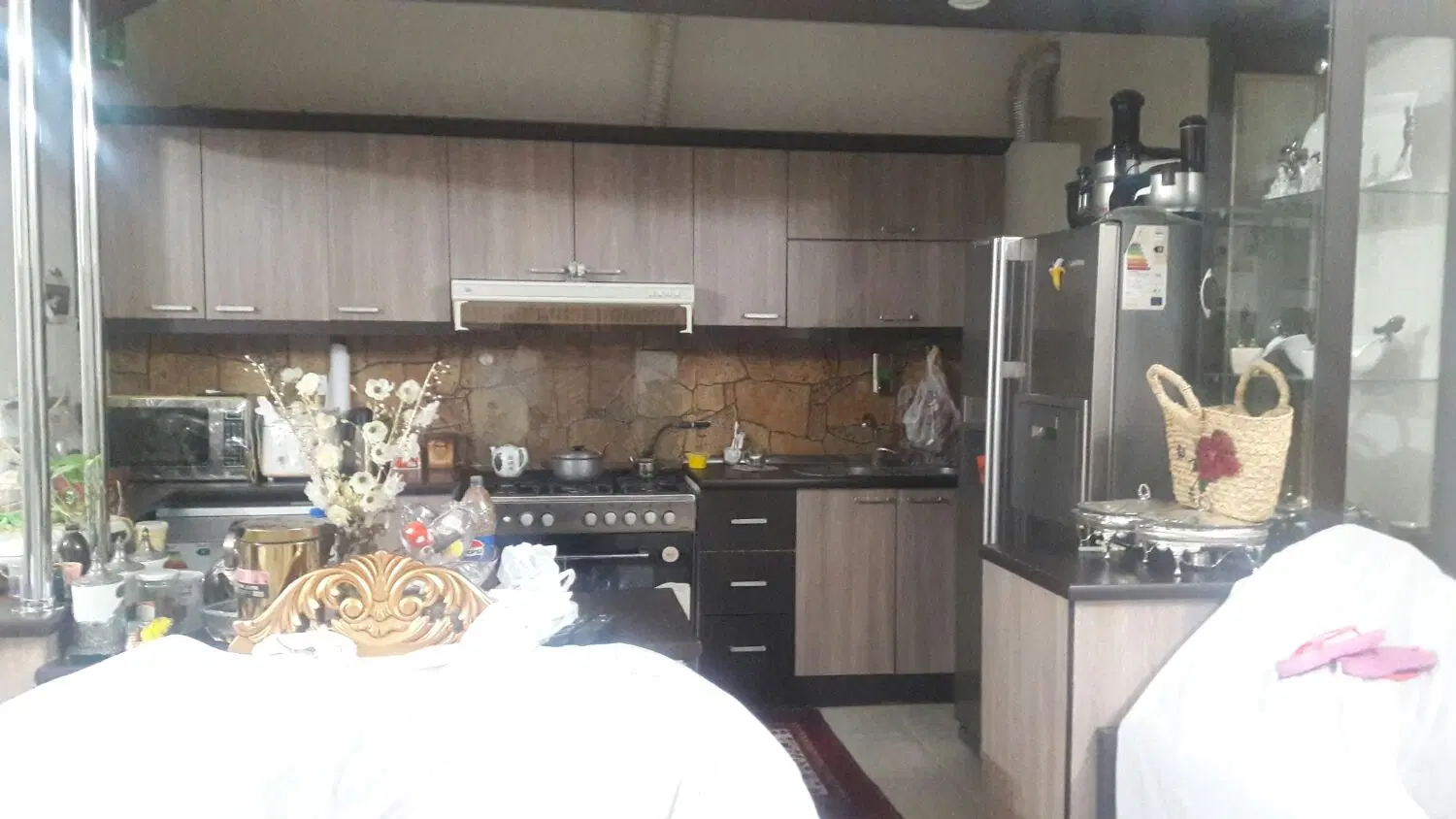 آپارتمان در پیروزی دلاوران ۴۳ خیابان رادان وارمان