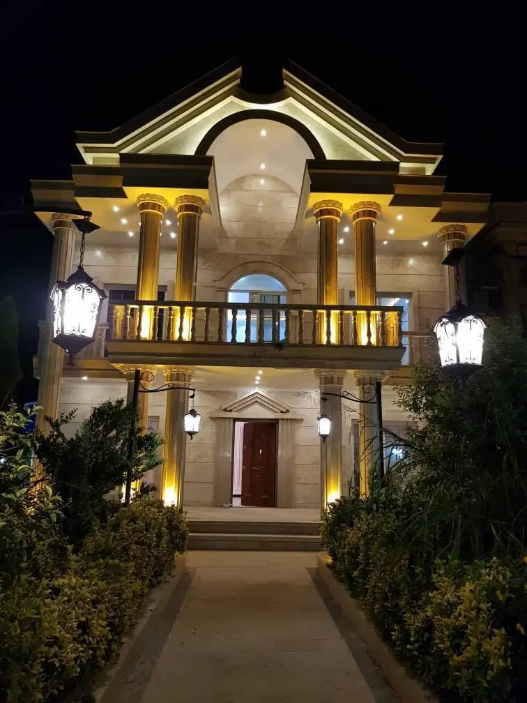 ویلا تریبلکس نما کلاسیک