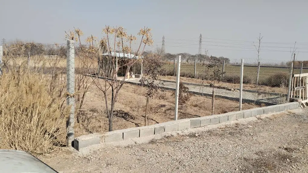 زمین پونصد متری