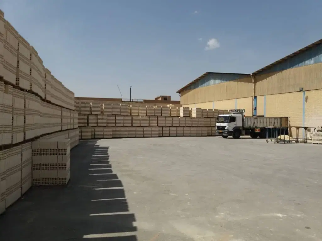 فروش قدیمی ترین کارخانه آجر ورامین