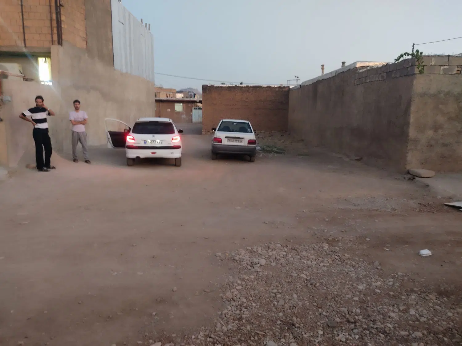 زمین نگارستان 26