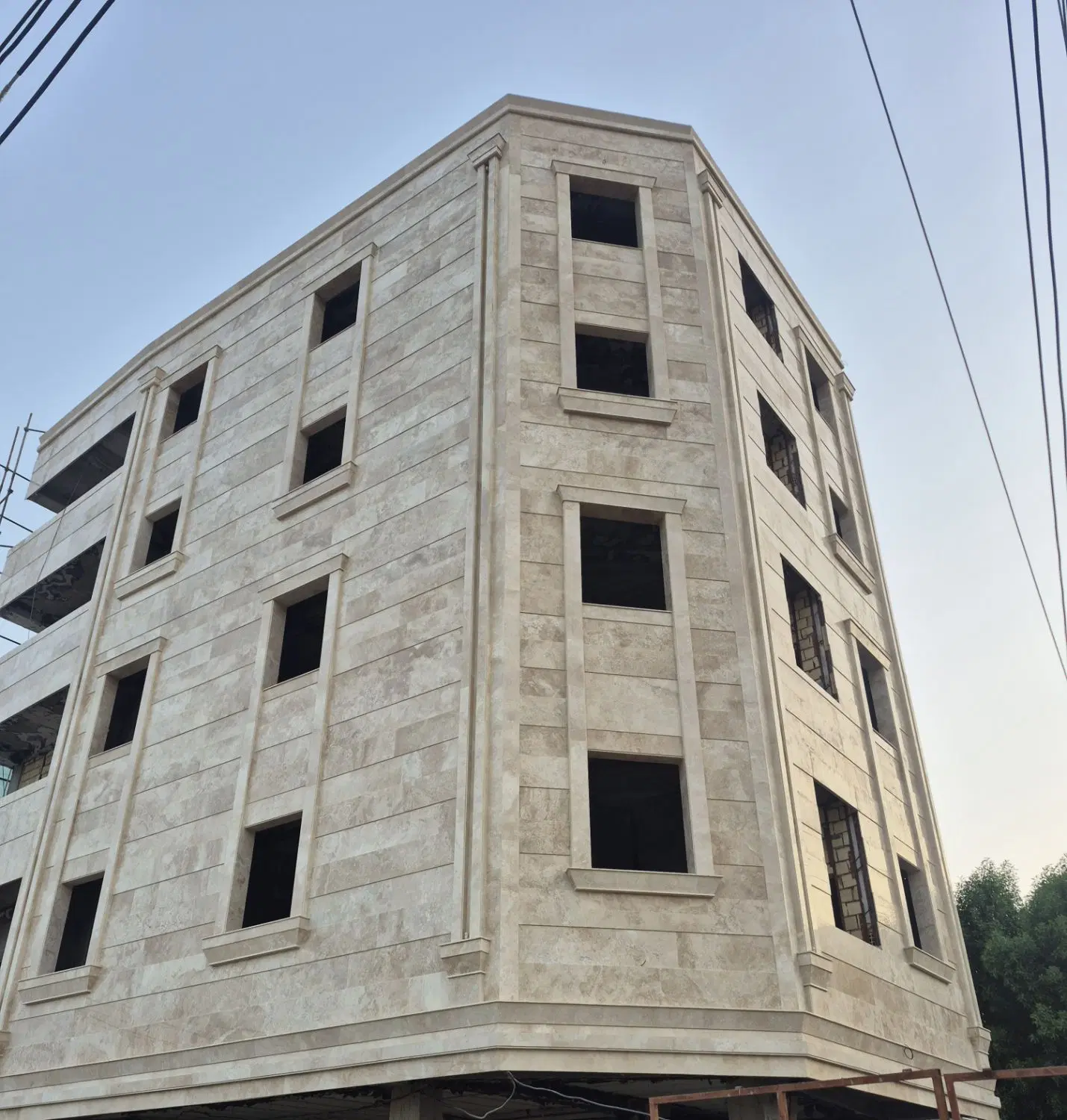 پیش فروش ۳خواب تک واحدی