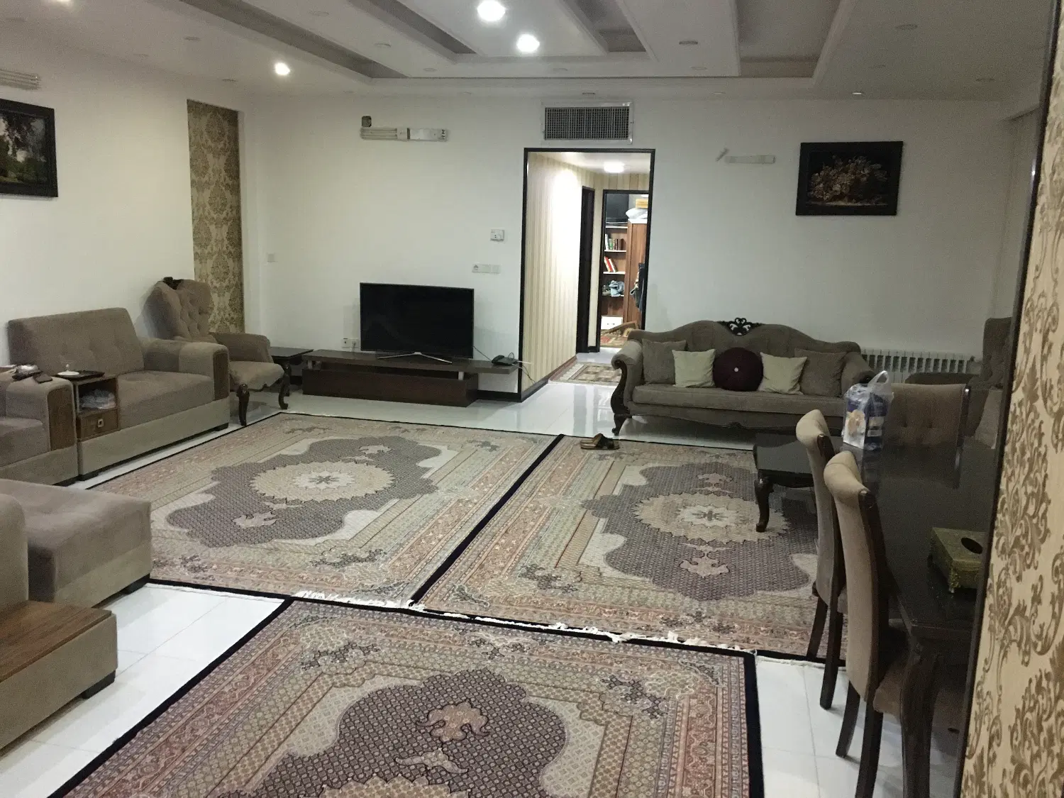 آپارتمان تک واحدی