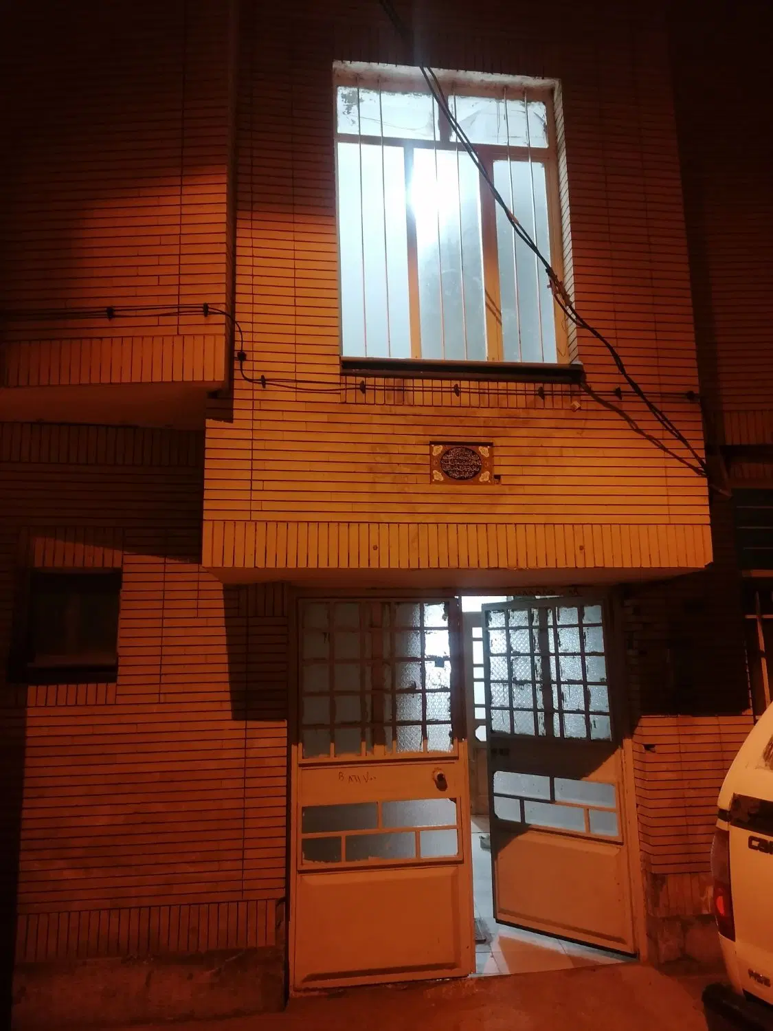 خانه طبقه... 150 متری پذیرایی 4 تا فرش میخوره