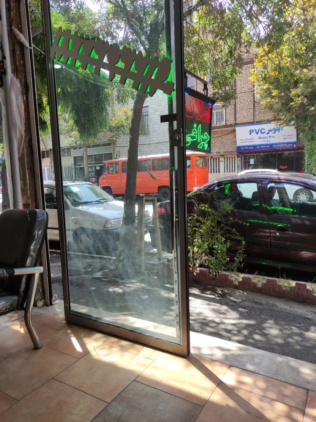102 متری طبقه دوم با پارکینگ سندی