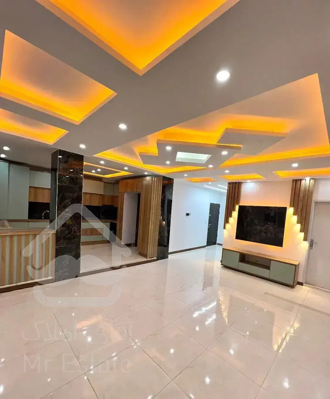 رهن  ۱۰۵ متری چهارراه خانه نان طبقه ۴