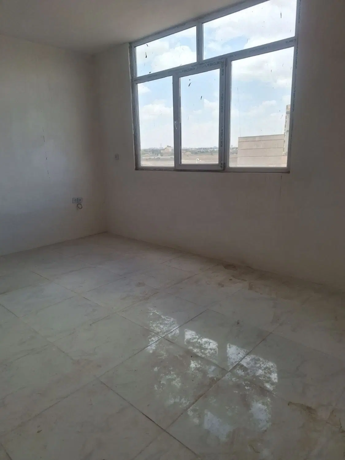 ۷۵ متر طبقه ۱ با پارکینگ و اسانسور