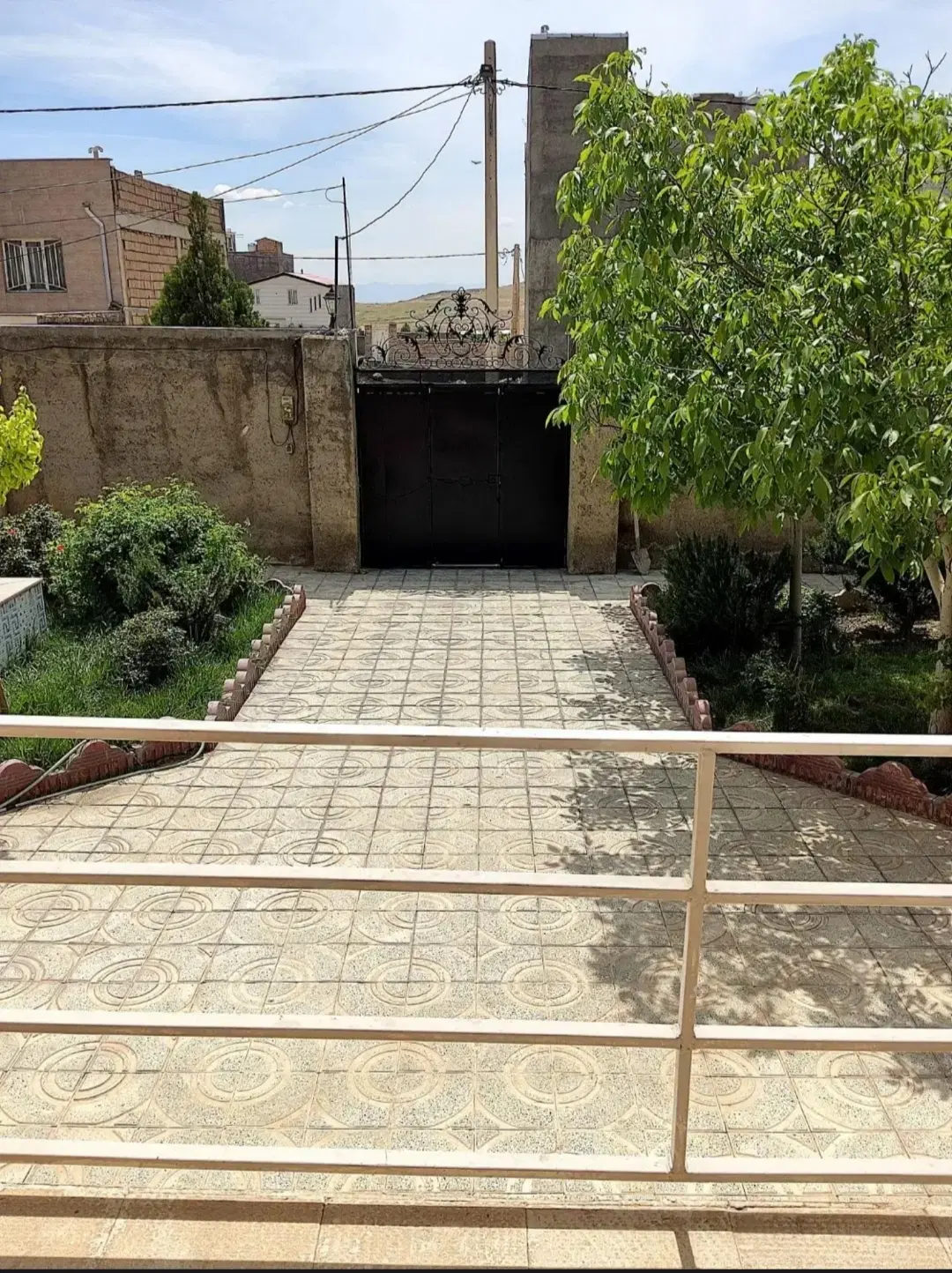 ویلایی 400 متری دوبلکس شهرک هیو ( تهاتر کرج  )