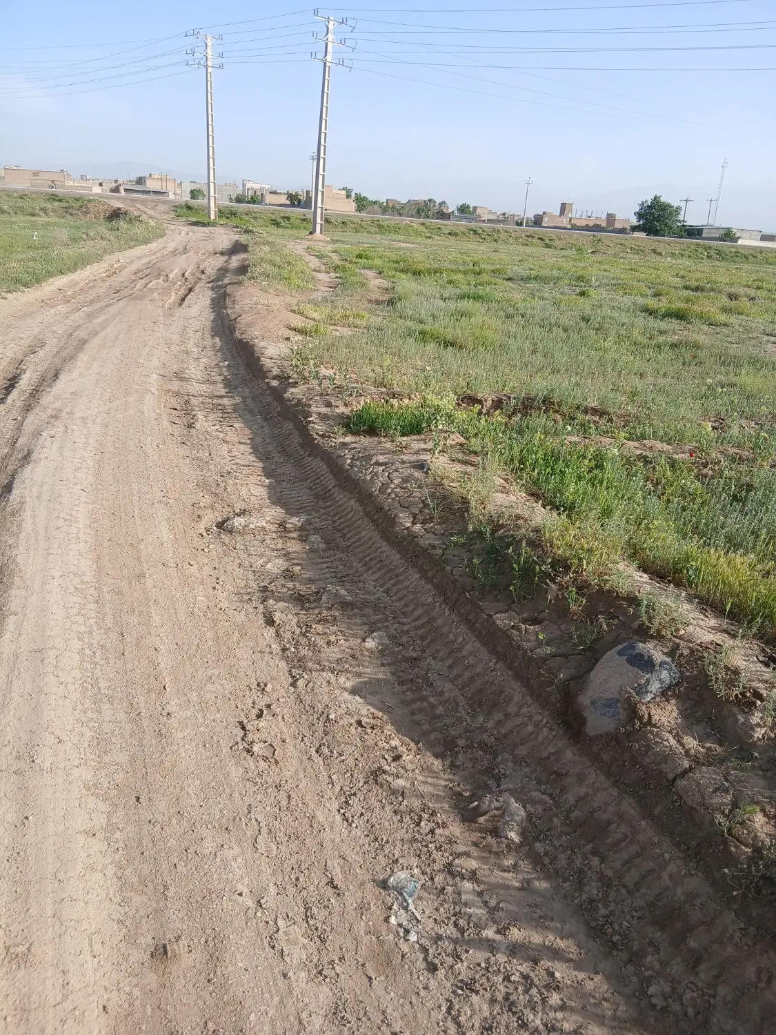 زمین ۲۵۰و۵۰۰ متری رباط