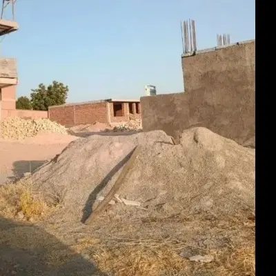 زمین ۱۰۰ متری چالسرا