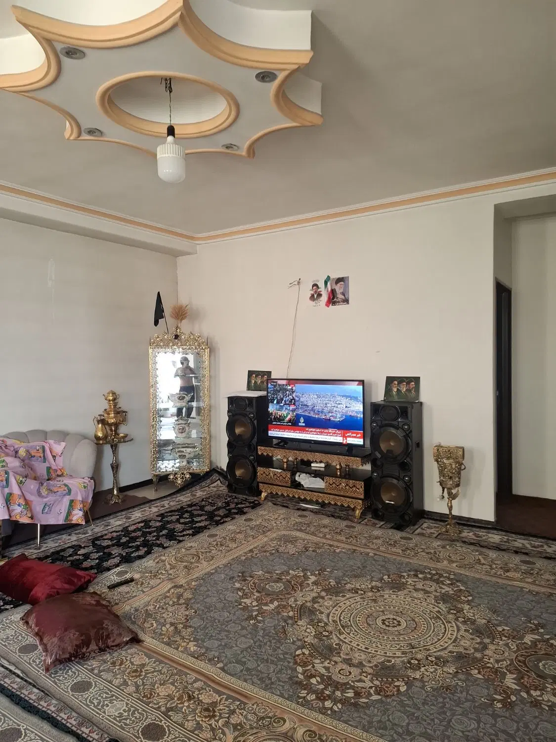 ملک.اپارتمان .متراژ۹۰متر. دوخواب طبقه سوم واحد۵