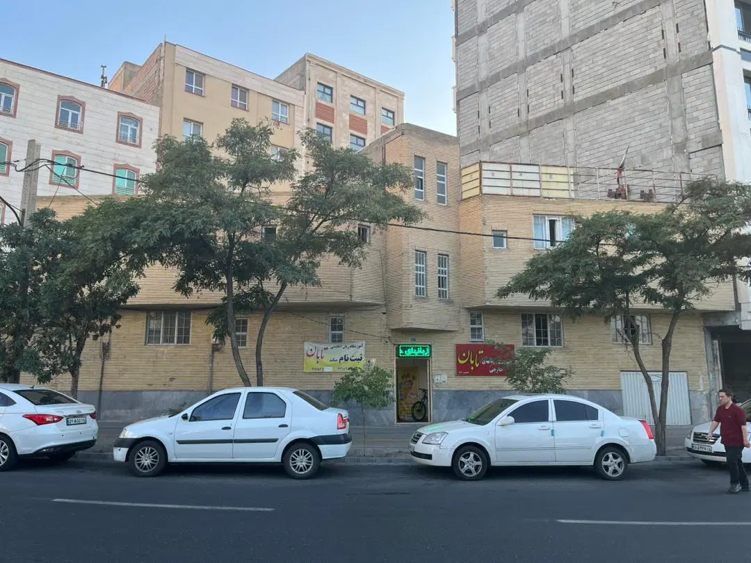 اجاره طبقه پایین حیاط مسکونی برای مشاغل مجاز