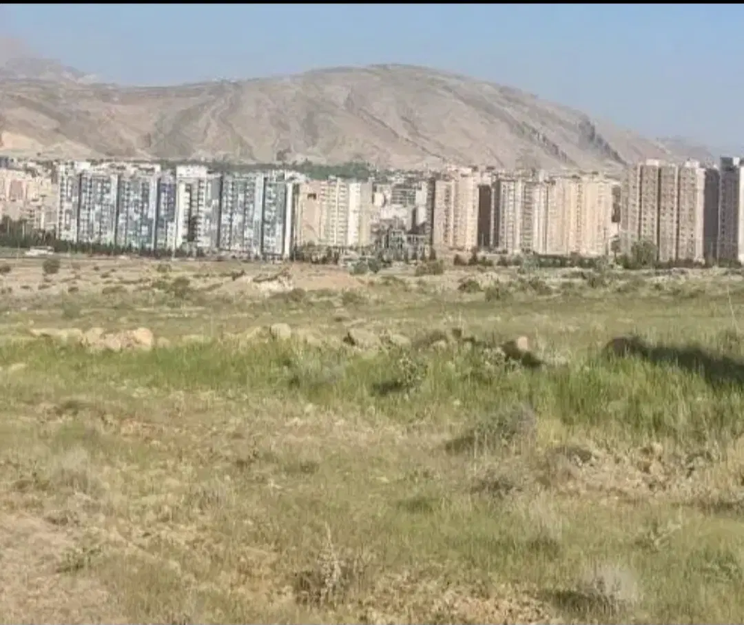 زمین جبل دراک ۳۰۰ متری