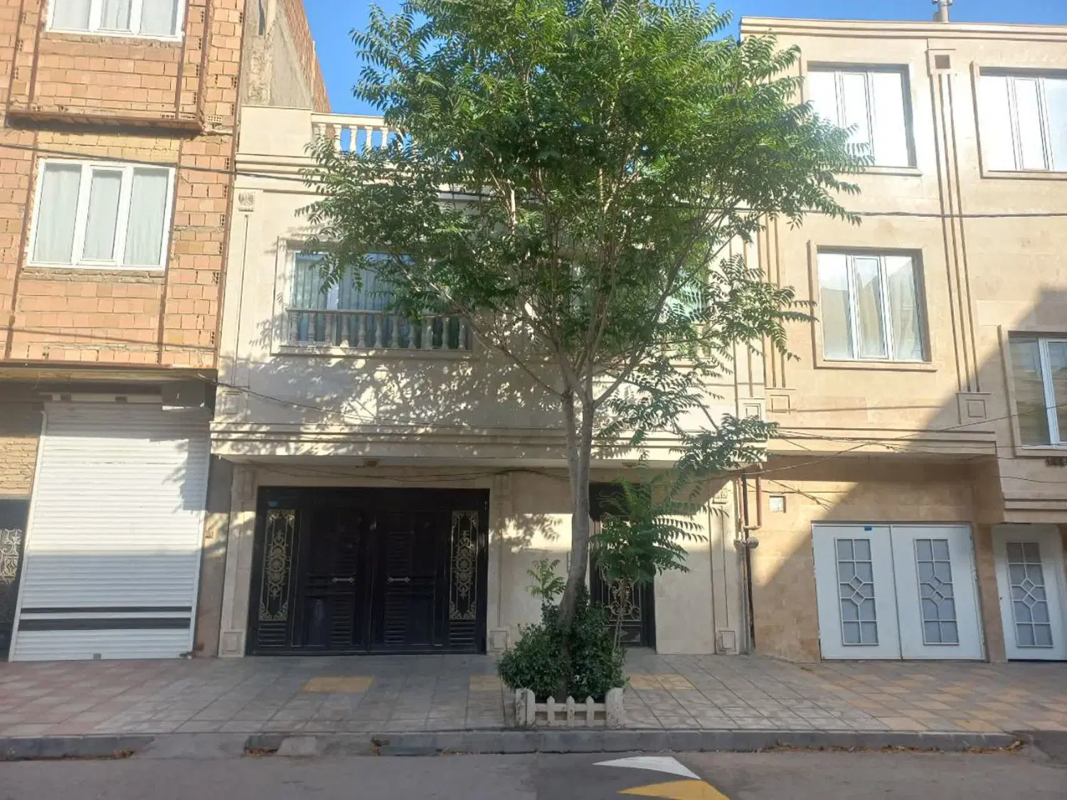 طبقه اپارتمان، بلوار گلها