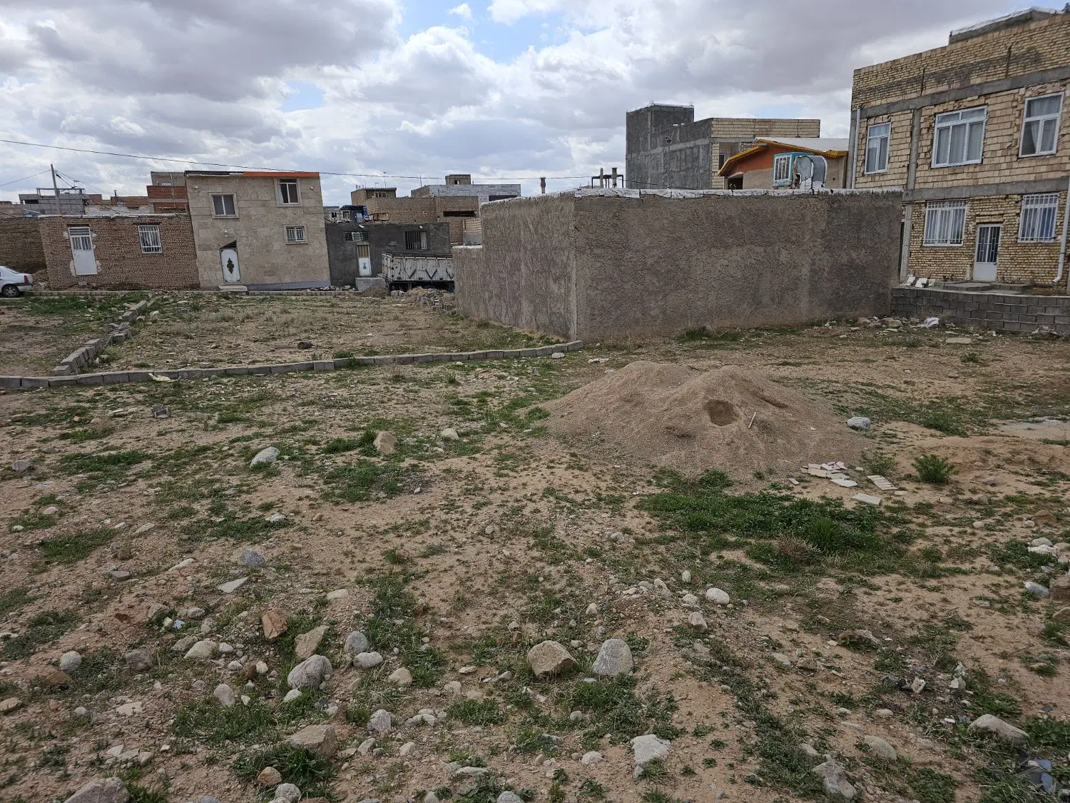 زمین مسکونی