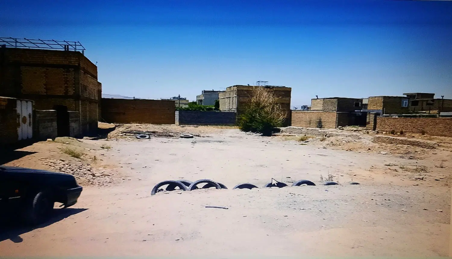 زمین مسکونی
