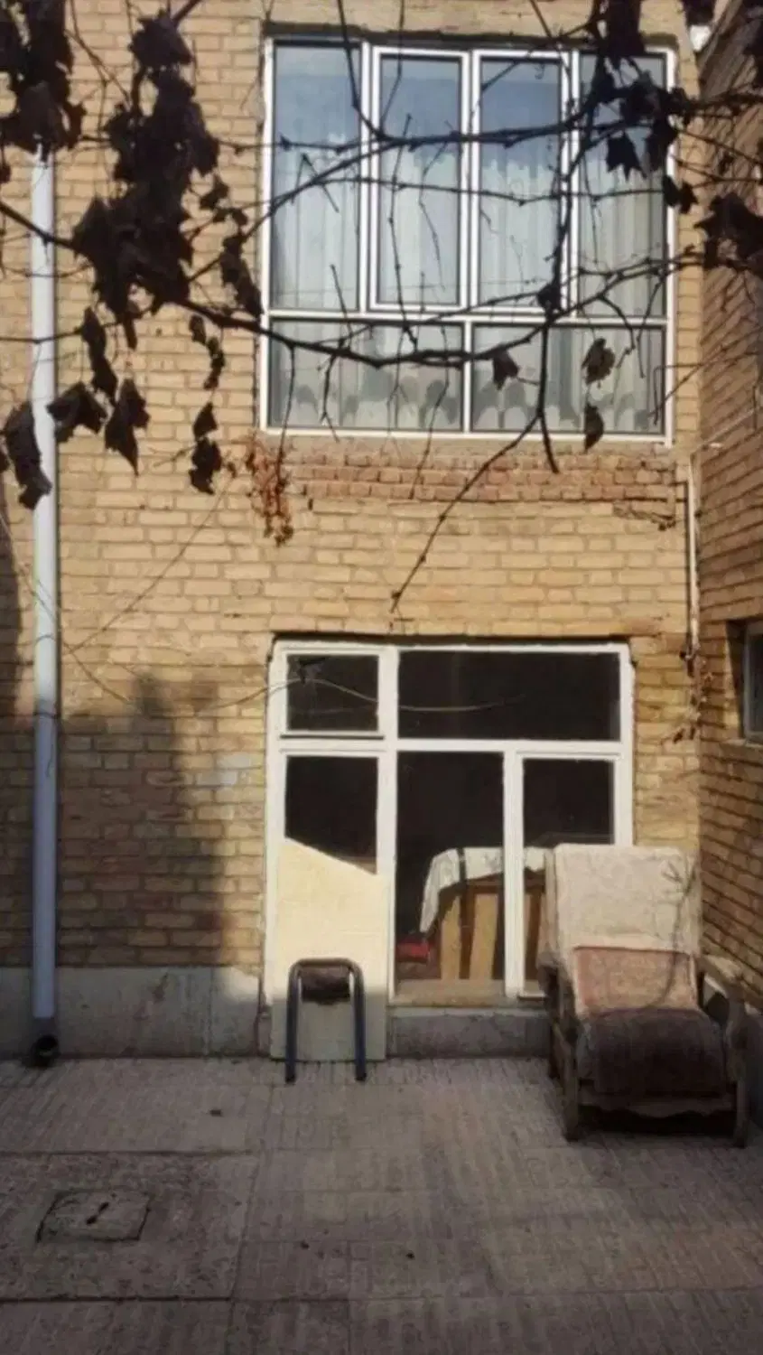 خانه دو طبقه کلنگی 116 متر با سند شش دانگ