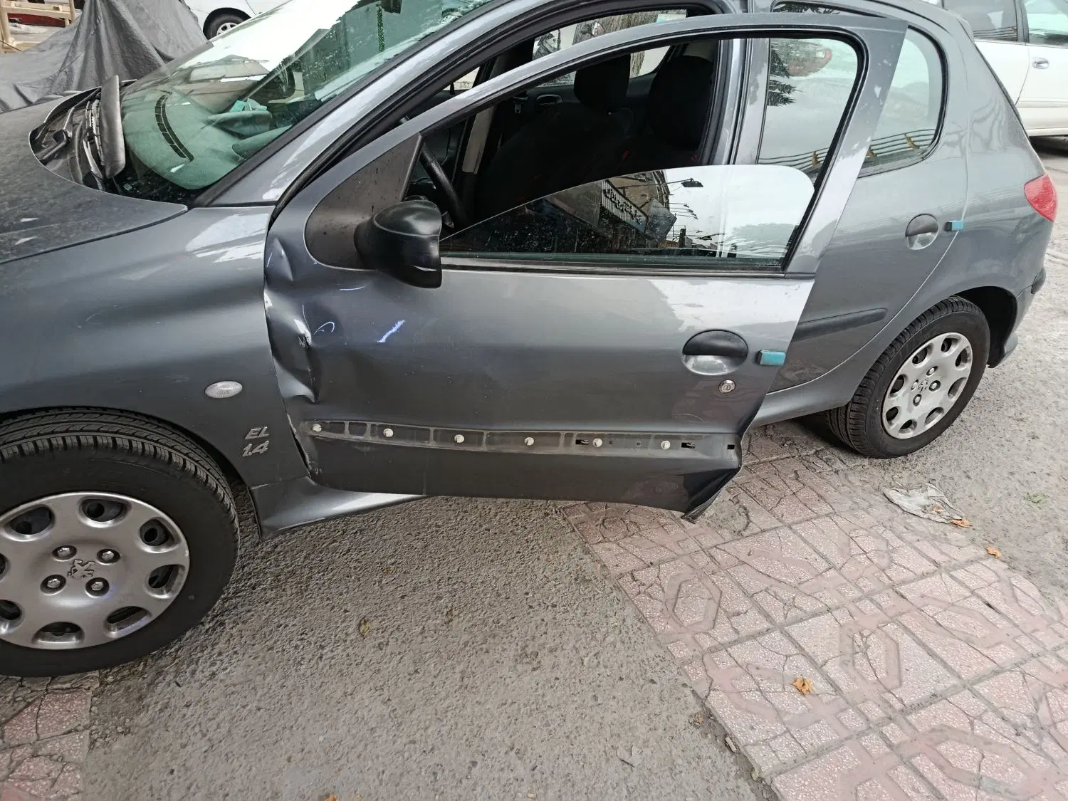 نیازمند مغازه صافکاری