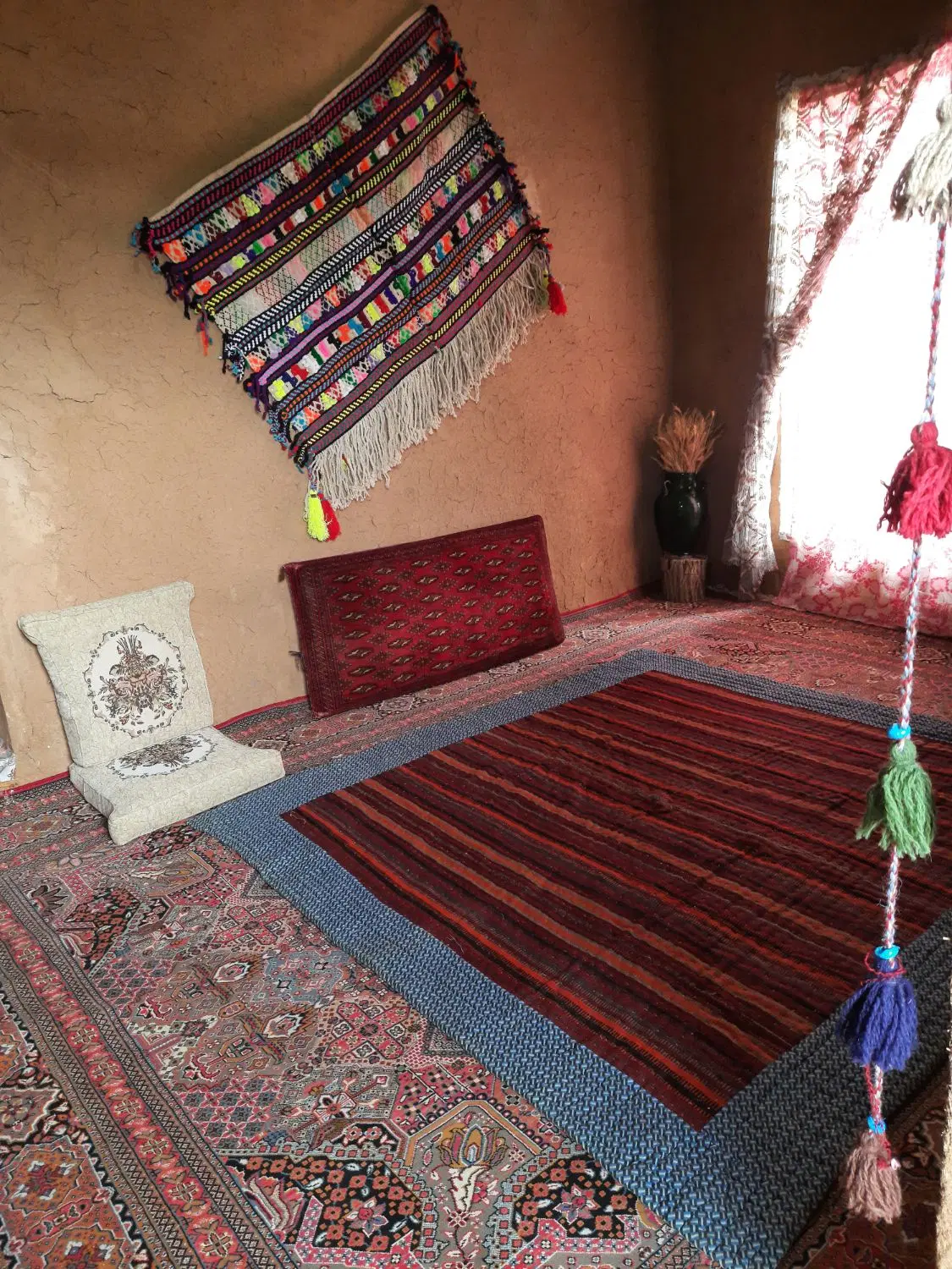 سوئیت اقامتگاه بوم گردی در صحنه اسلام آباد اولیا