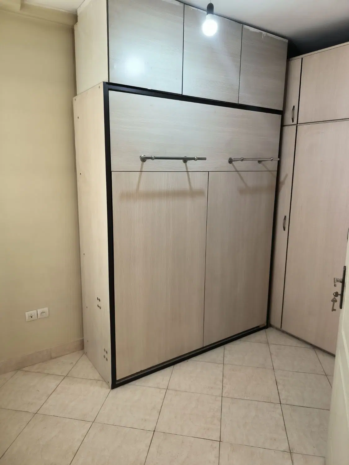 50 متر بخت آزاد فول امکانات
