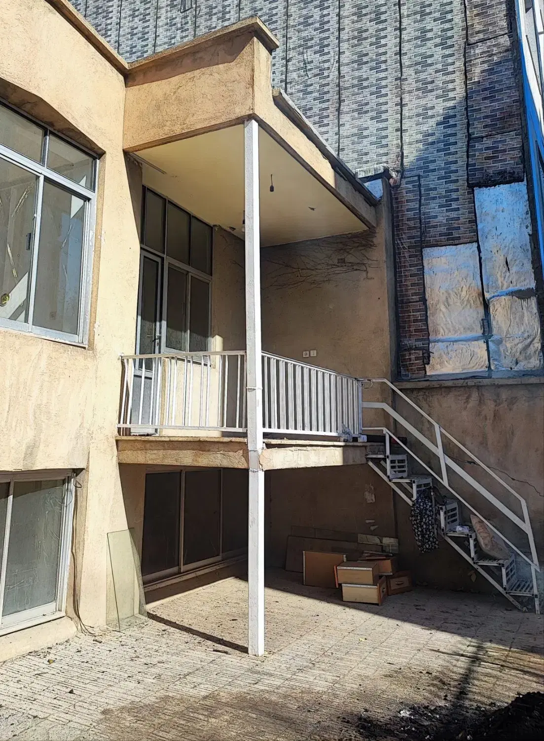 خانه ویلایی ۲۳۰مترشمالی با بر ۱۱ متر
