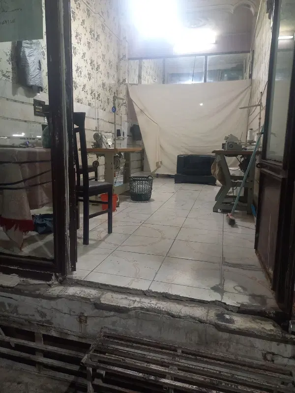 اجاره مغازه ۲۵ متری با بالکن
