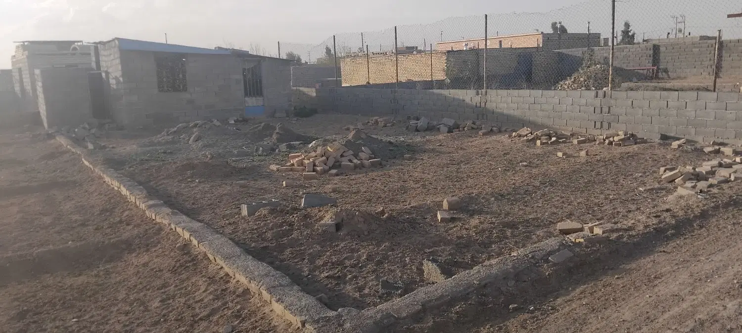 زمین نظام آباد