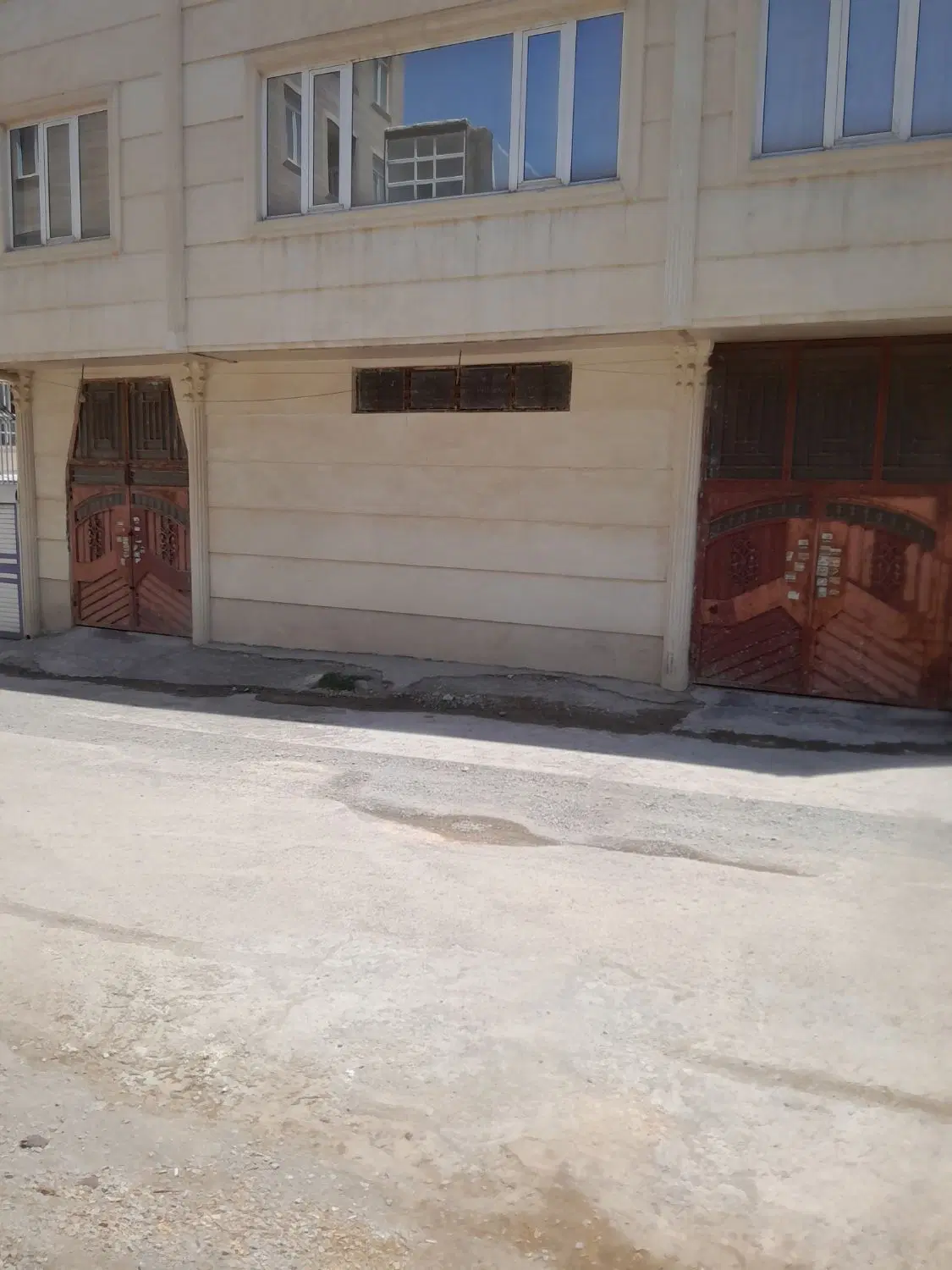 انبار ۱۰۰متری  شهرک امام خمینی