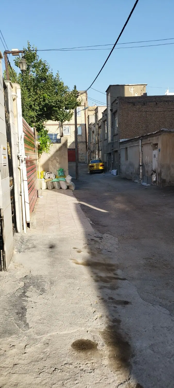 یه باب منزل ویلایی ۹۰ متری