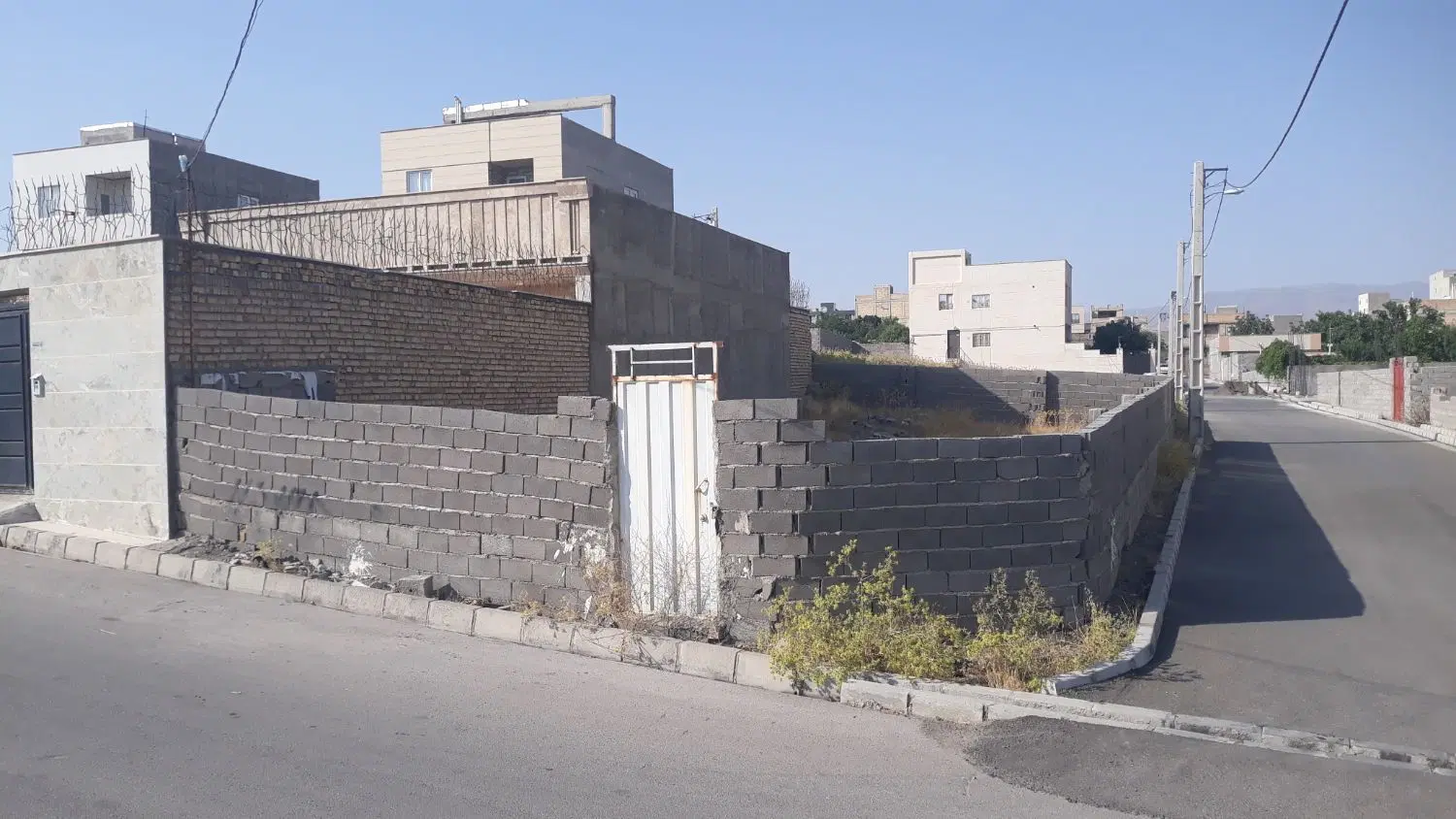 زمین مسکونی