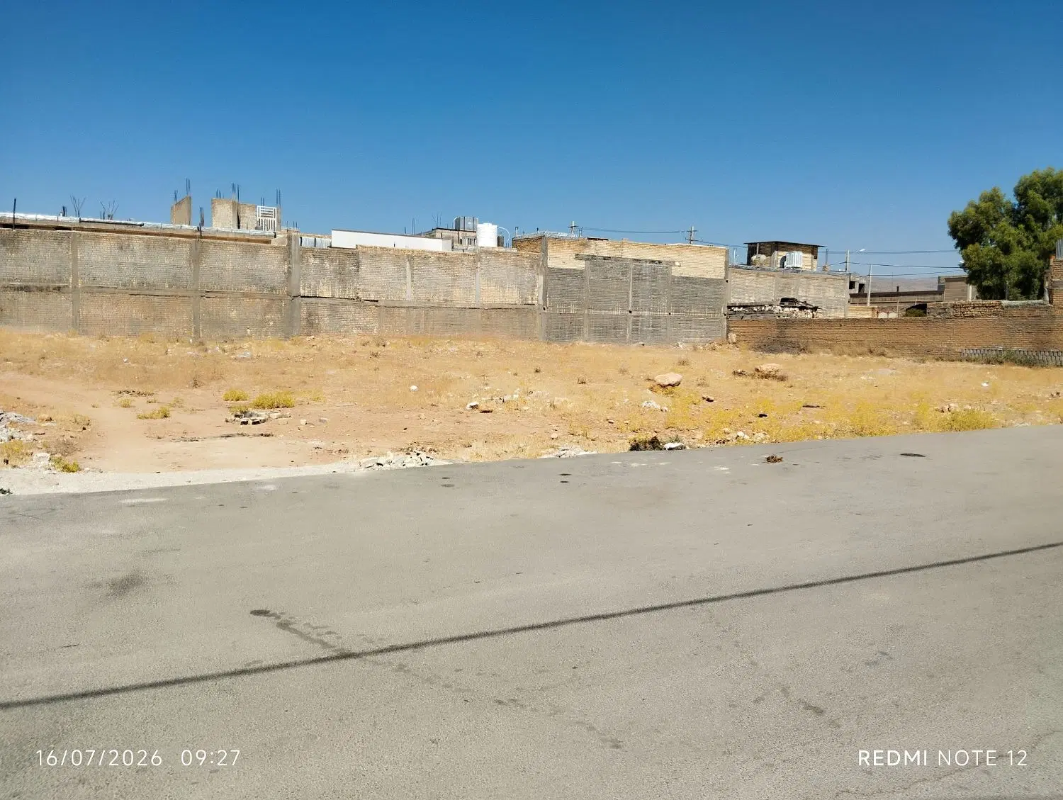 یک باب زمین مسکونی