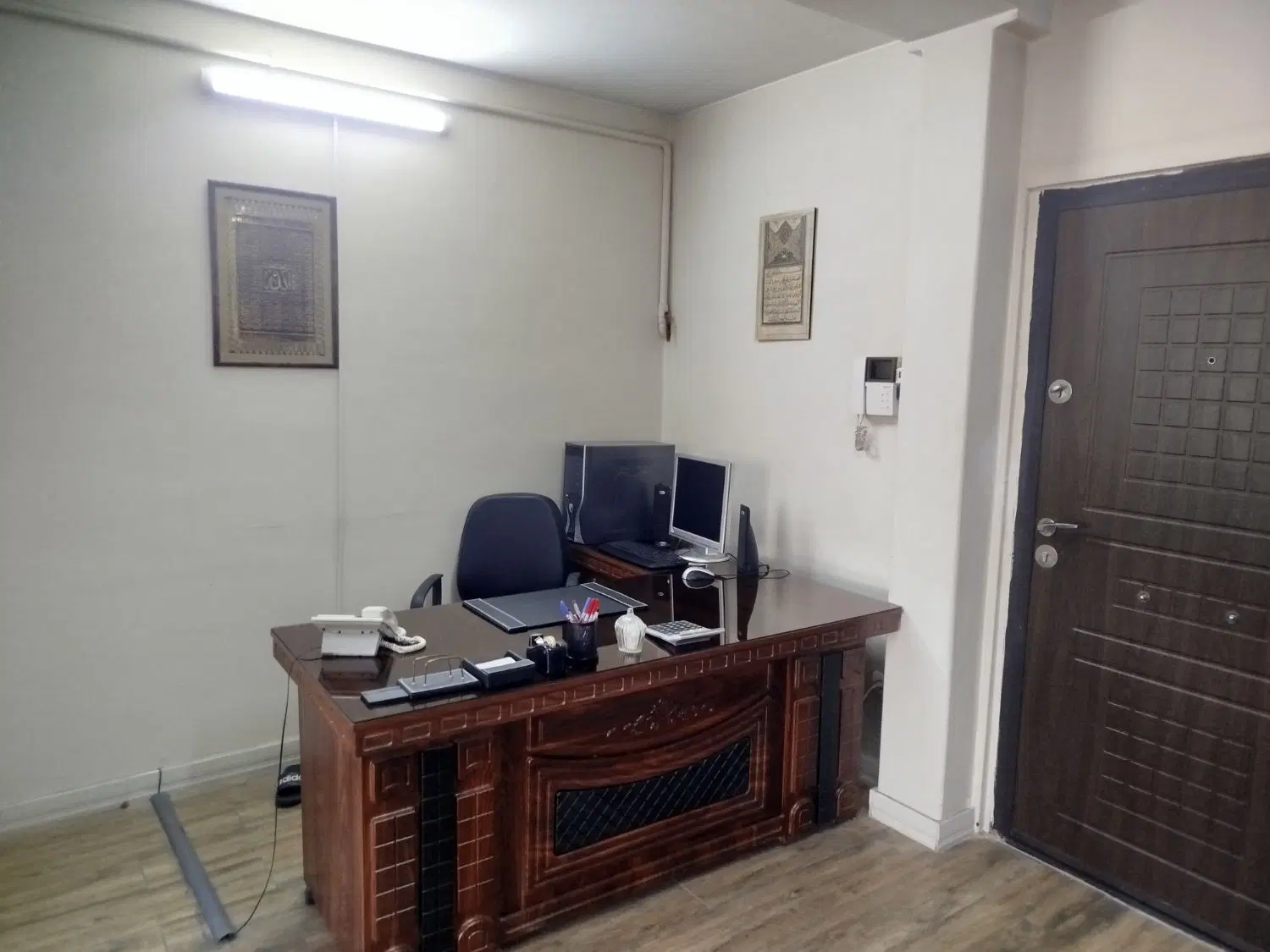 اجاره دفتر با کلیه امکانات ساعتی و روزانه