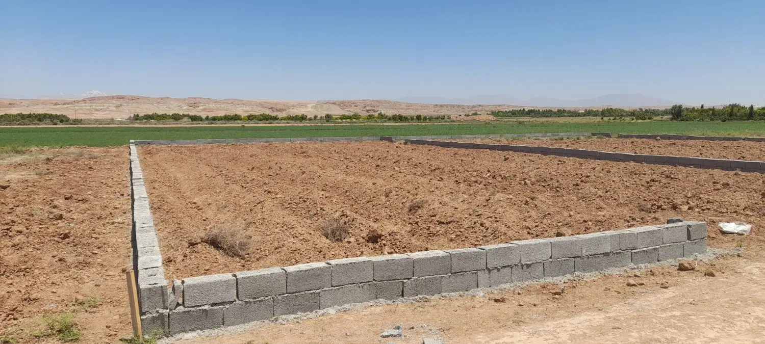۴۱۰متر  زمین مناسب باغچه  با دیوار
