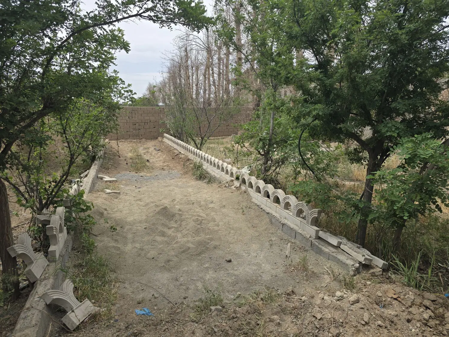 زمین فیروز بهرام اسد نژاد