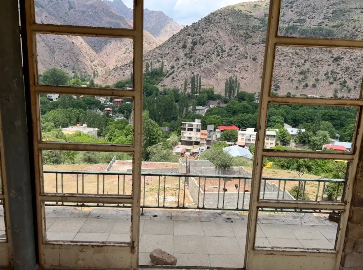 زمین با بنای کلنگی فشم _زایگان _زاگون _سند تک برگ