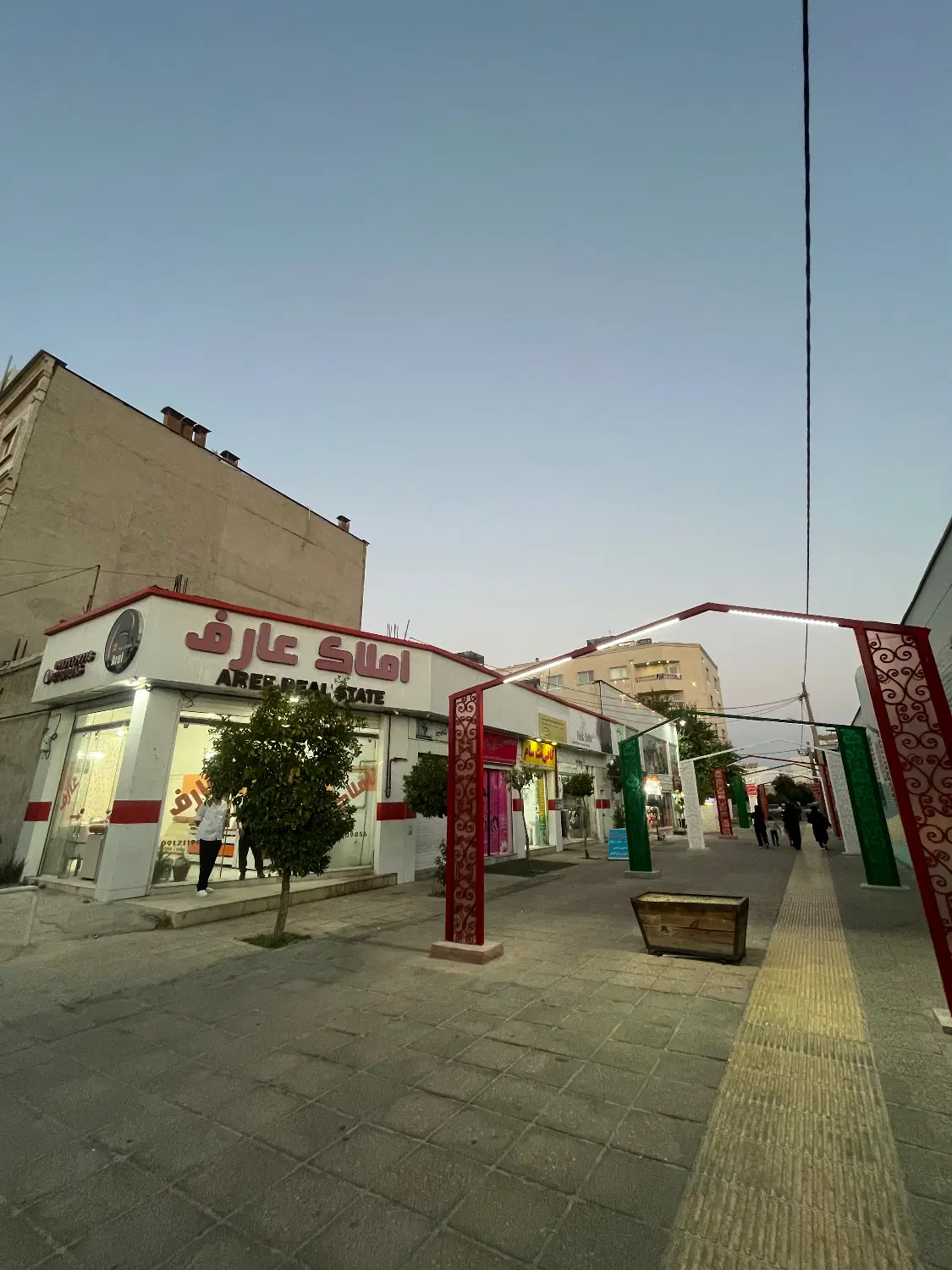 مغازه ۳۰متری بر اصلی سر پودنک موقعیت عالی