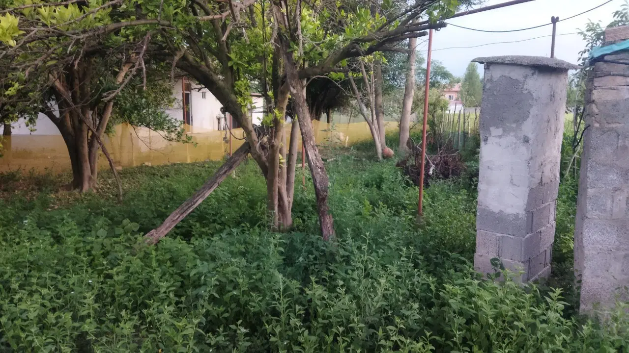 ۲۳۰ متر زمین مسکونی + ۵۰۰ متر حیاط