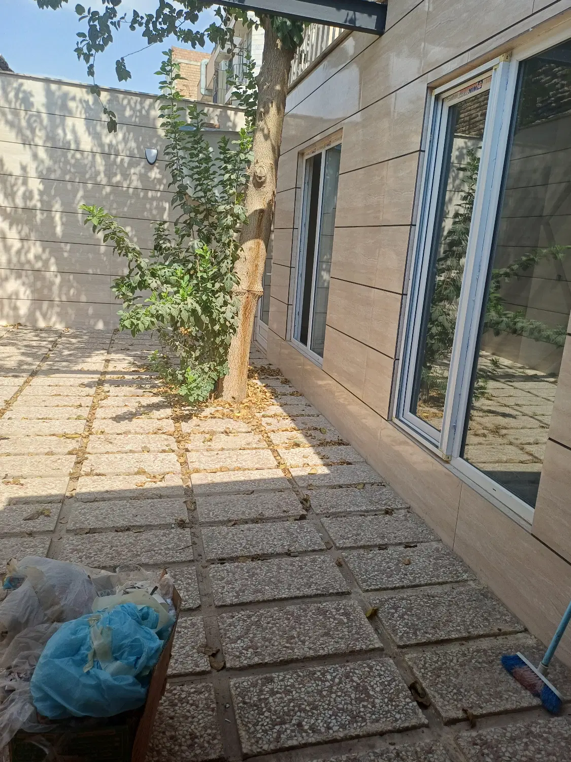 واحدآپارتمان نوساز157متری