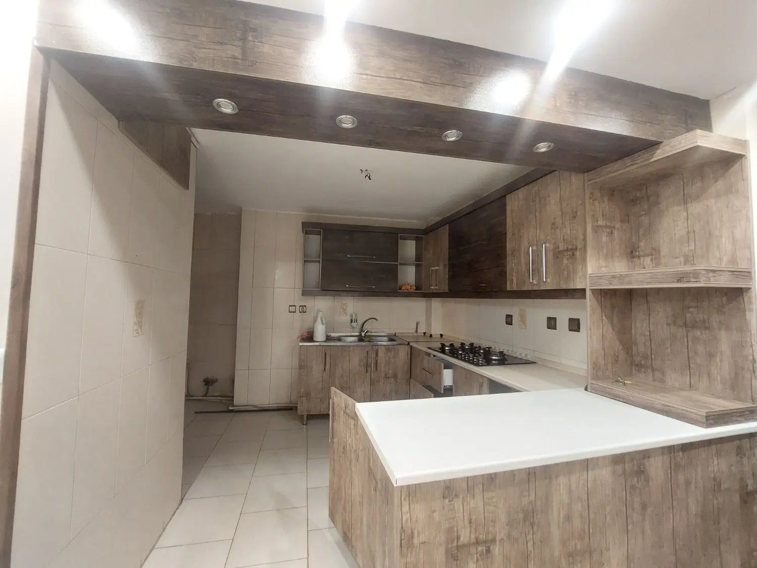 فروش یک واحد آپارتمان دو خواب