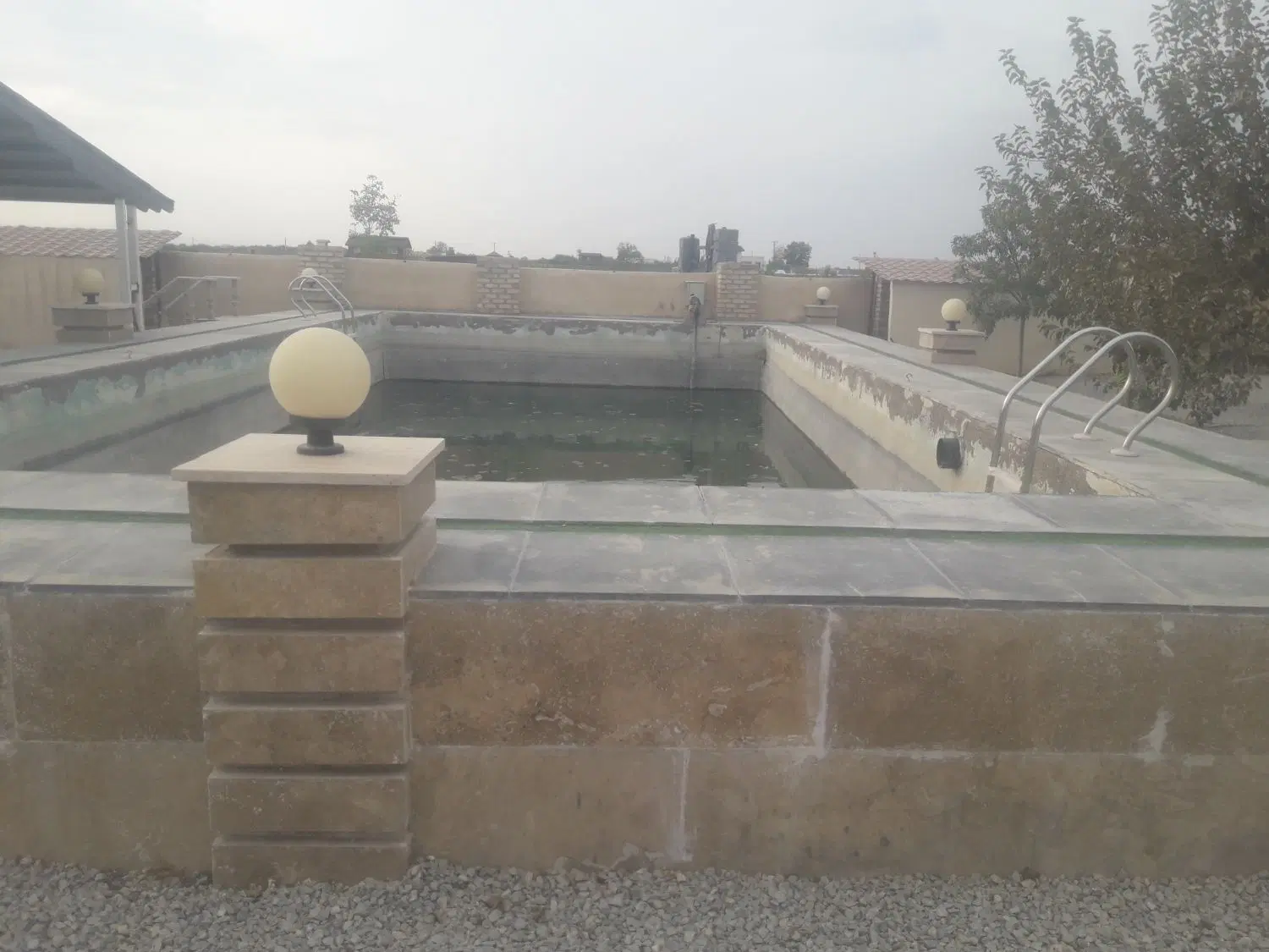 فروش استثنایی ویلا باغ(یک ساعت تا تهران)